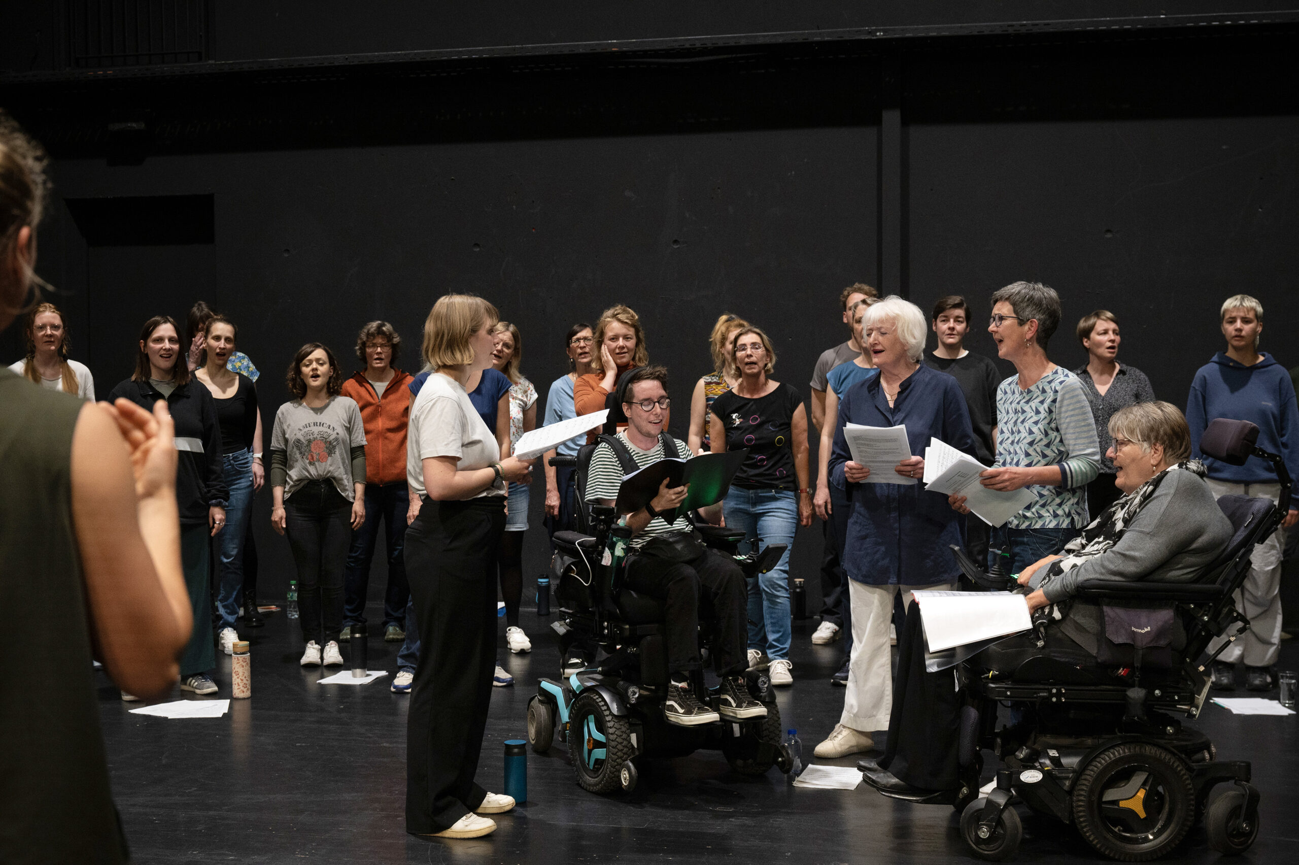 Menschen singen zusammen