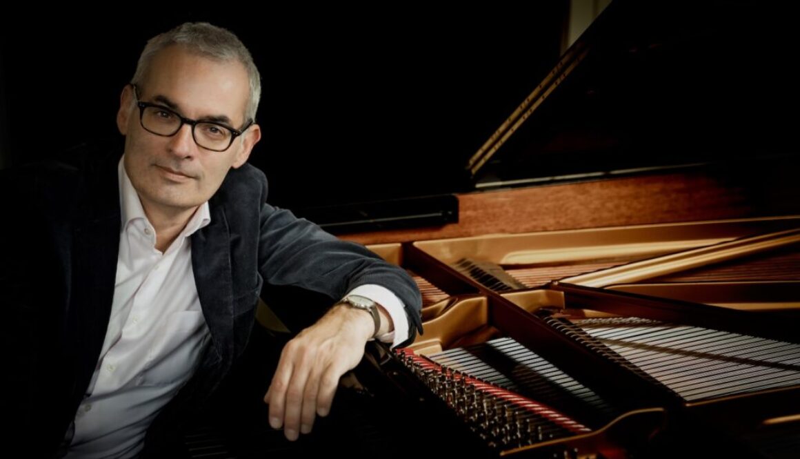 markus-becker-pianist-pressebild.klein-c-Irene-Zandel