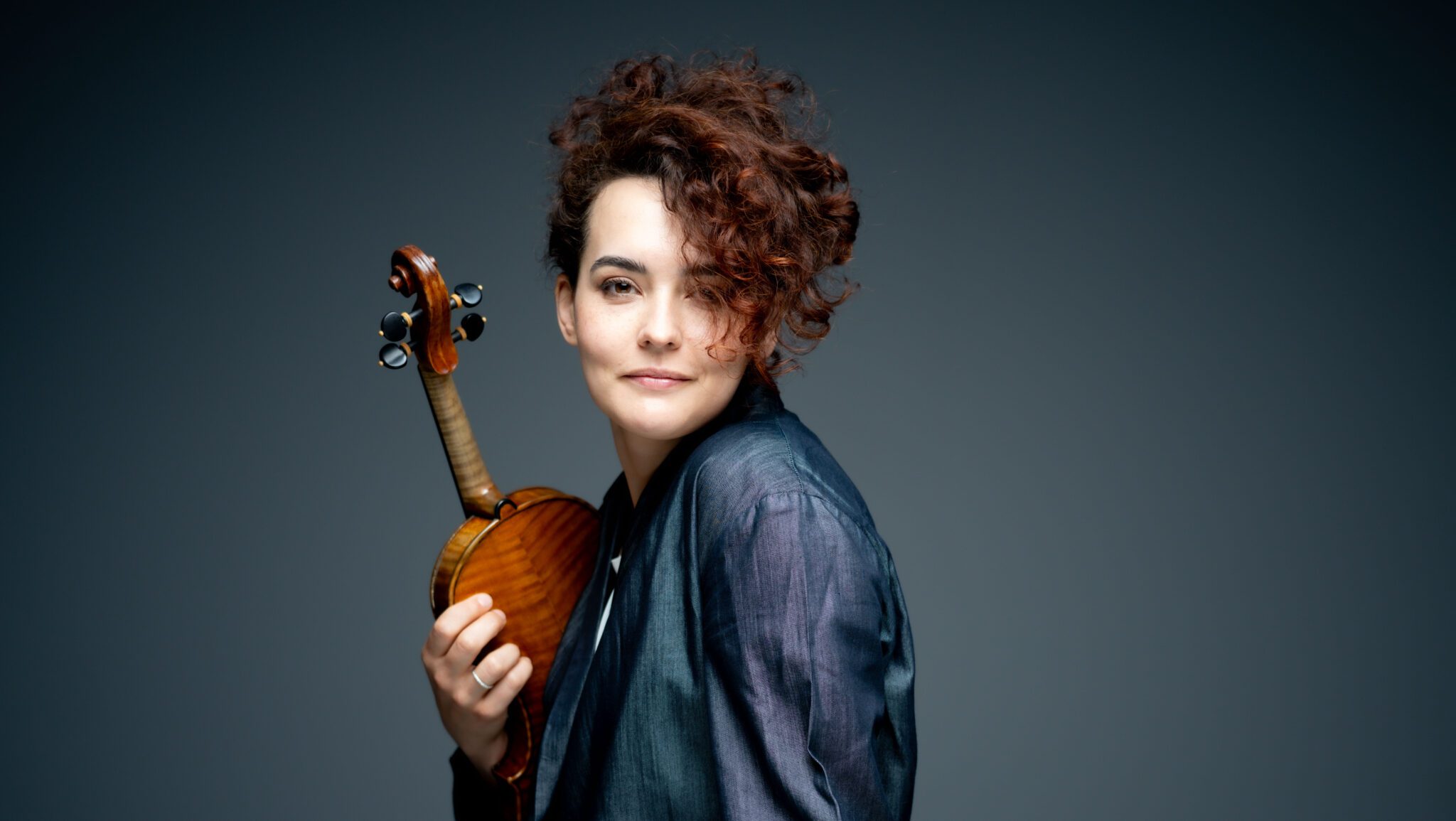 Alena Baeva violinphoto: Marco Borggreve